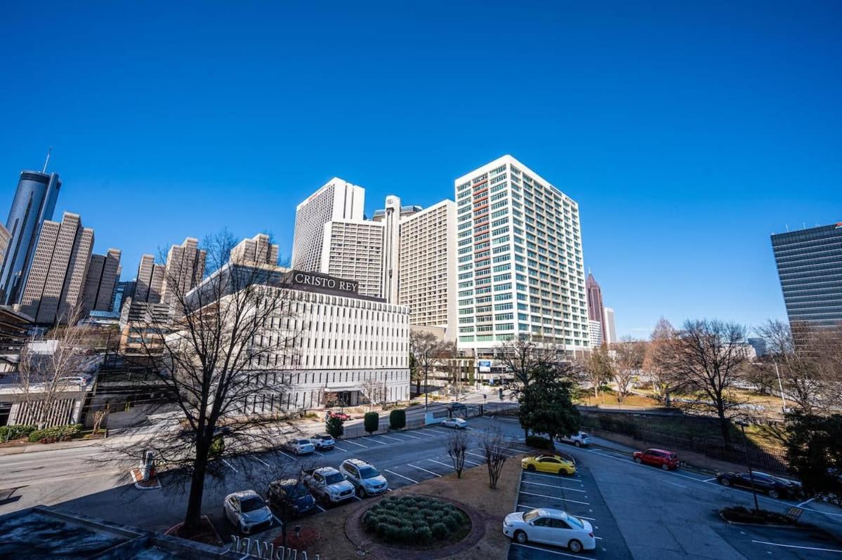 2B1B Modern Downtown Atl Condo W 1 Free Parking Lm1007 แอตแลนตา ภายนอก รูปภาพ