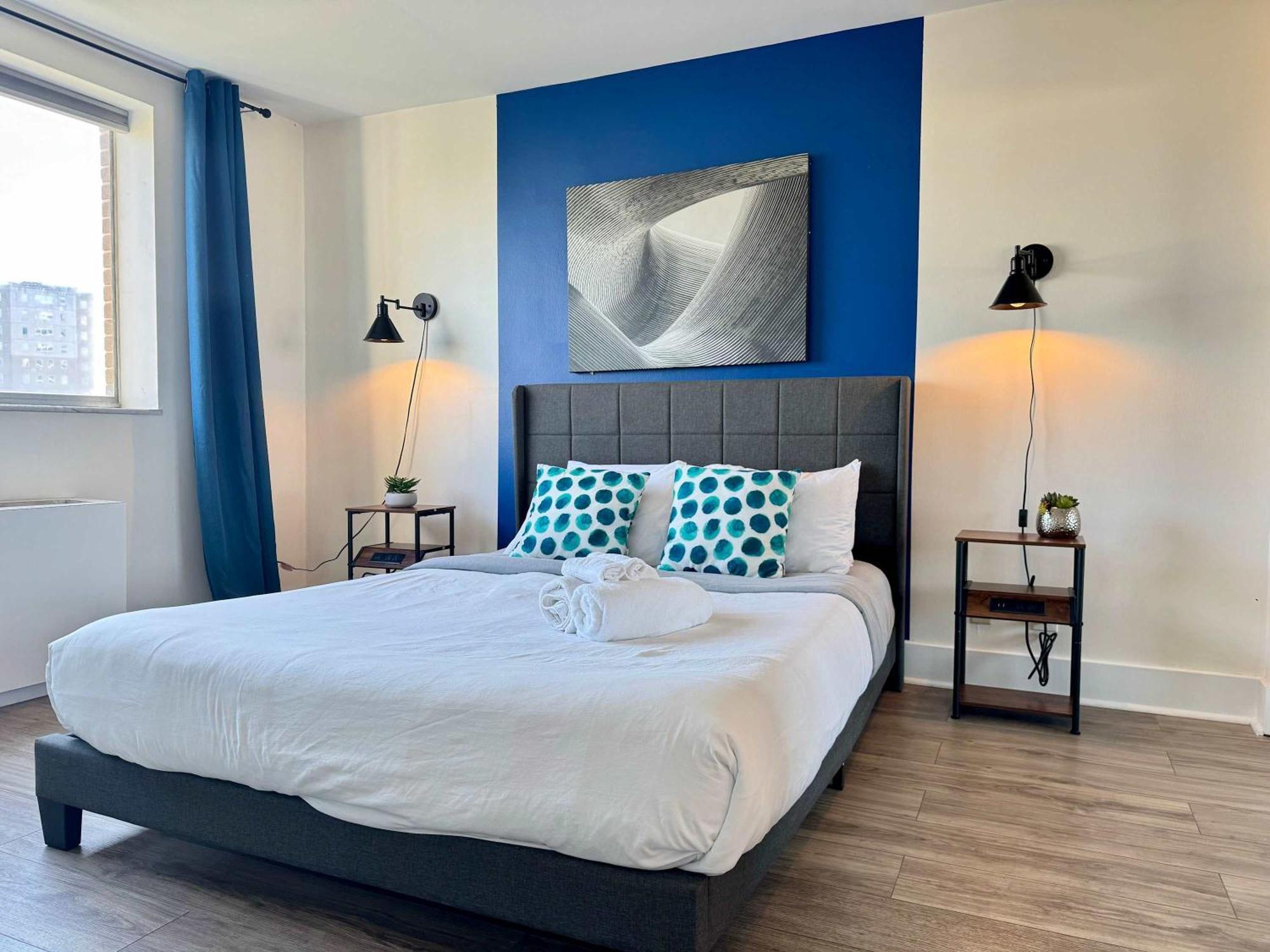 2B1B Modern Downtown Atl Condo W 1 Free Parking Lm1007 แอตแลนตา ภายนอก รูปภาพ